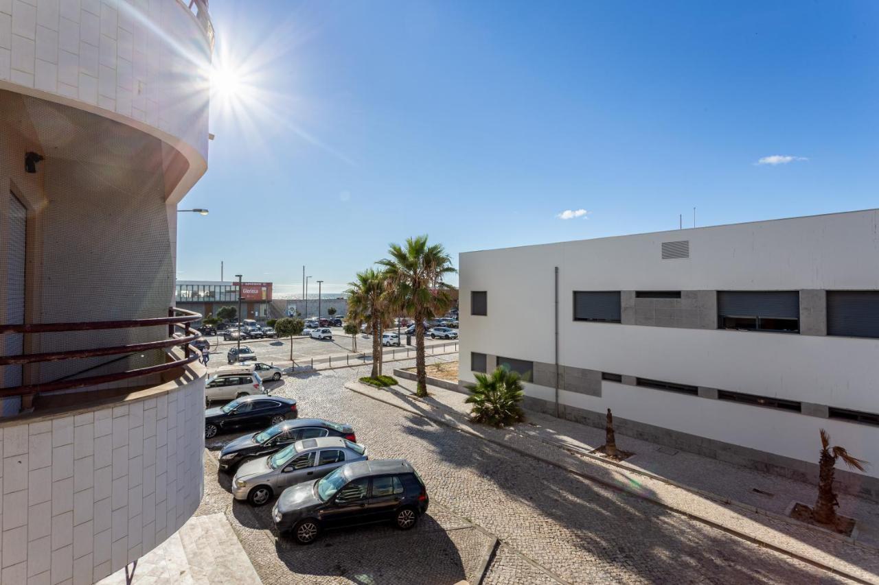 Joivy Deluxe Apt With Terrace In Costa Da Caprica Costa da Caparica Dış mekan fotoğraf