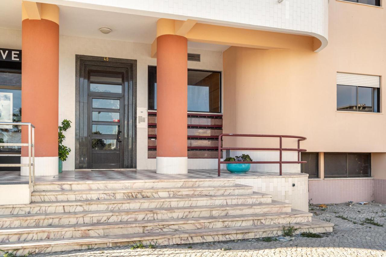 Joivy Deluxe Apt With Terrace In Costa Da Caprica Costa da Caparica Dış mekan fotoğraf